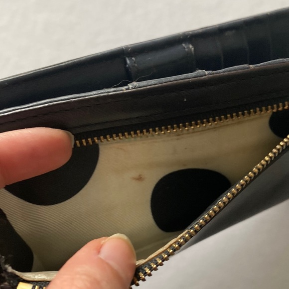 🖤✨BLACK AND GOLD KATE SPADE LEATHER LONG WALLET CARD HOLDER🖤✨ - Picture 4 of 5